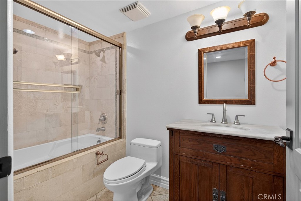 4301 Los Feliz 12