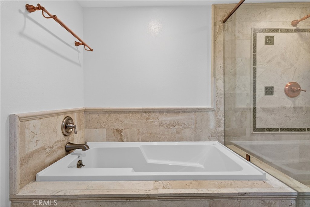 4301 Los Feliz 12