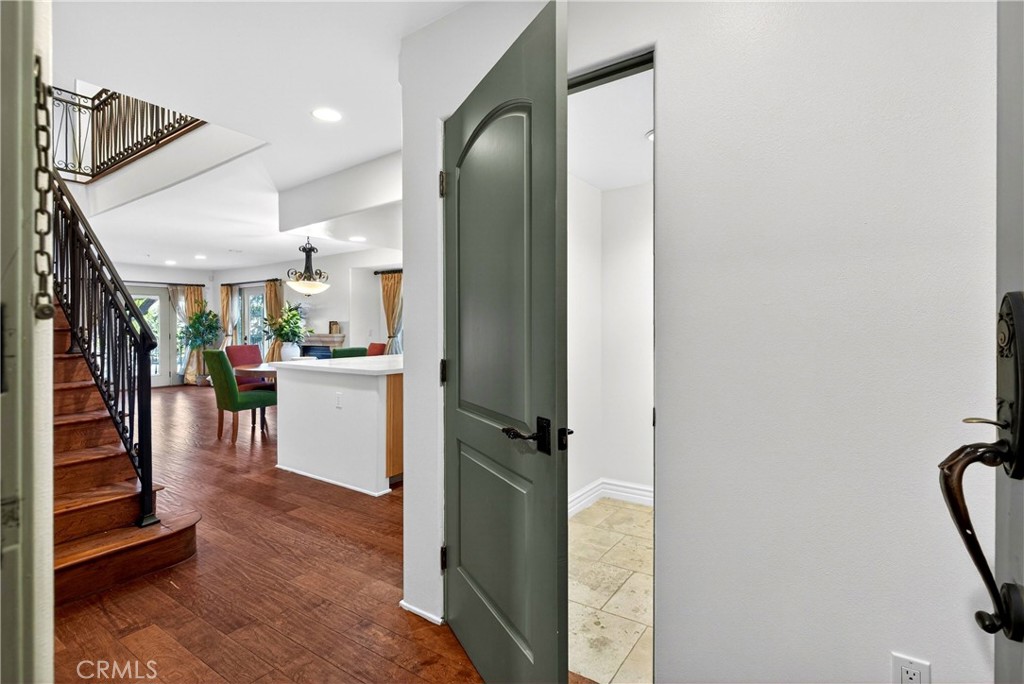 4301 Los Feliz 12