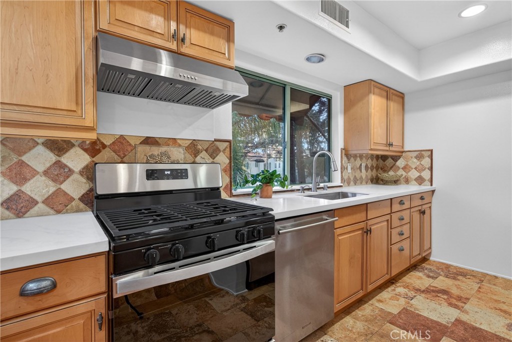 4301 Los Feliz 12
