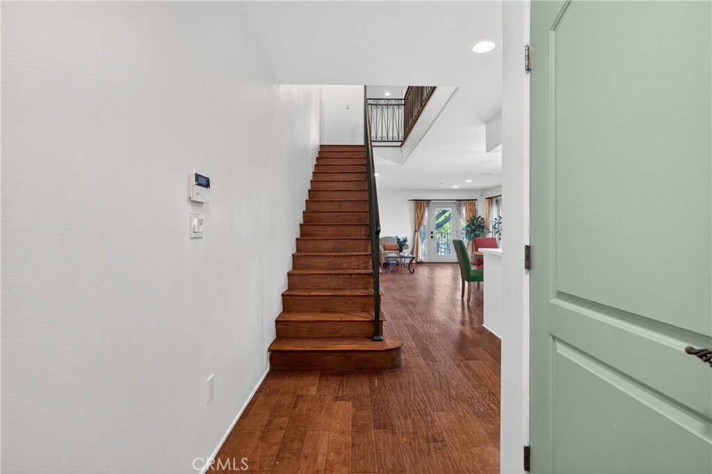 4301 Los Feliz 12