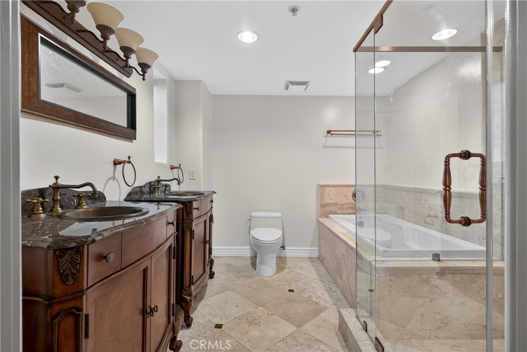 4301 Los Feliz 12