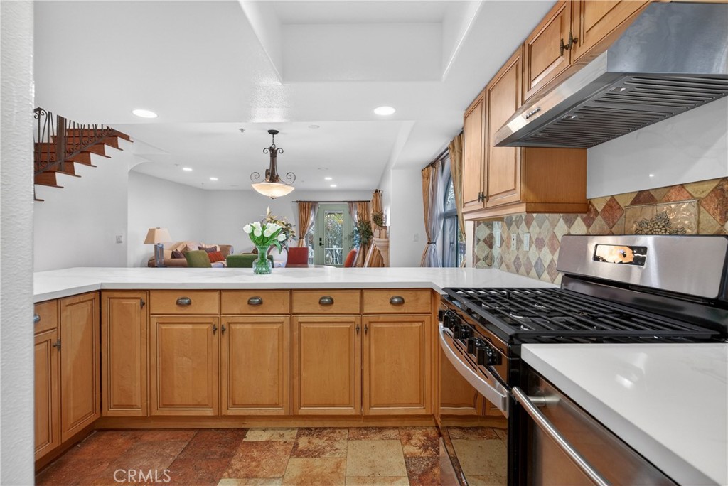 4301 Los Feliz 12
