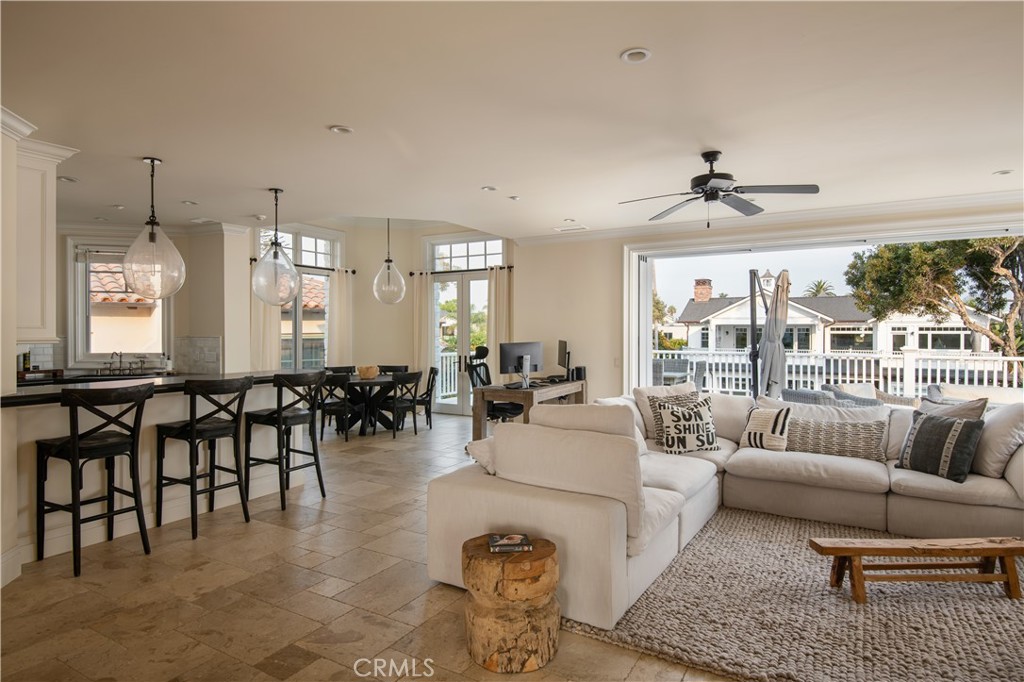 1160 Pine St
