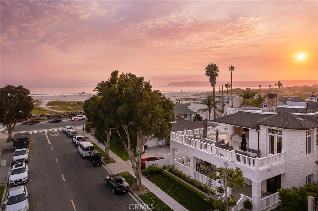 1160 Pine St