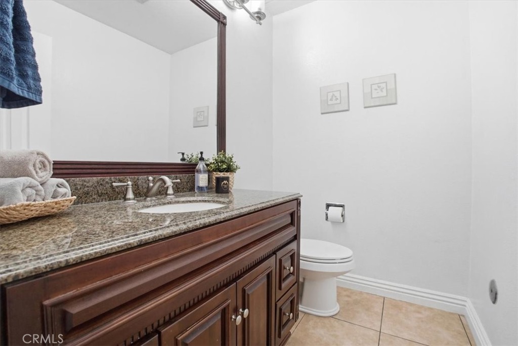 101 W Riverdale