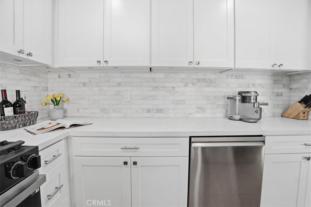 101 W Riverdale
