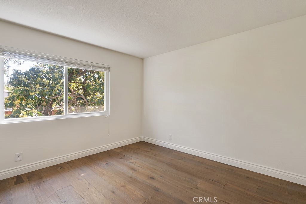 4989 Cochran Street