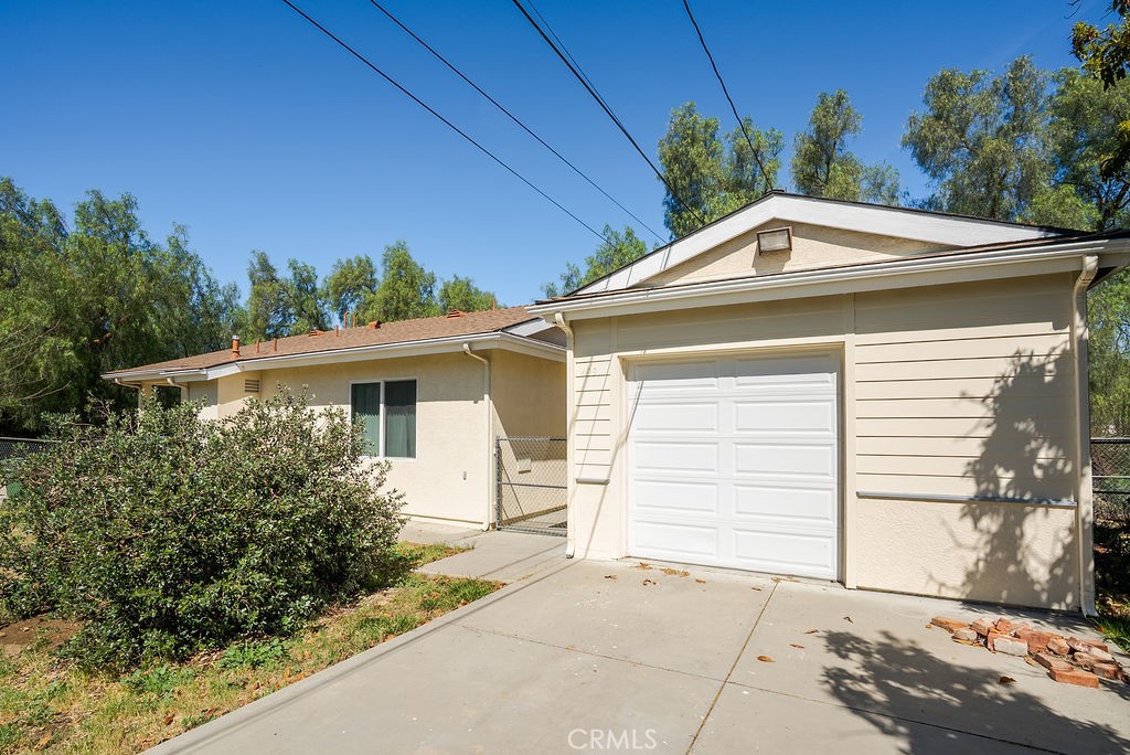 4989 Cochran Street