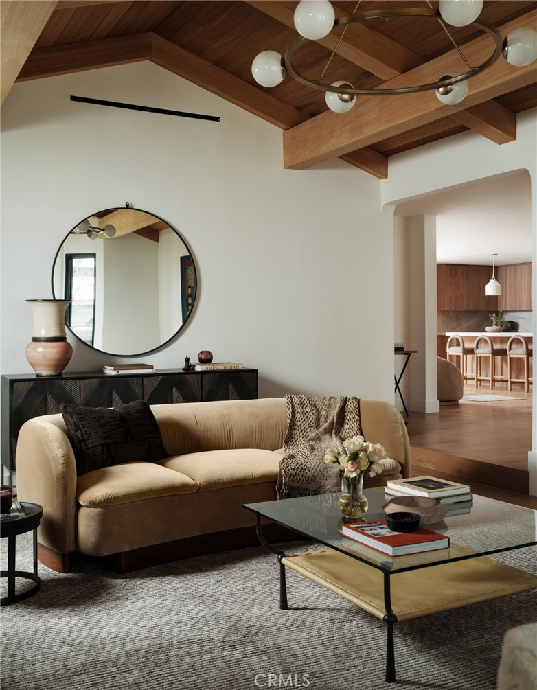 2437 Windward