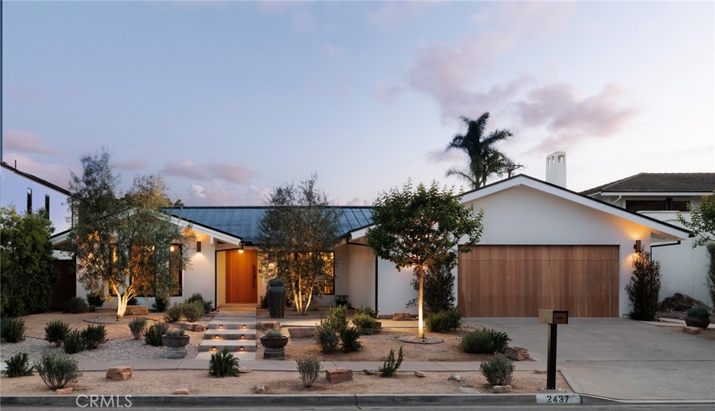 2437 Windward