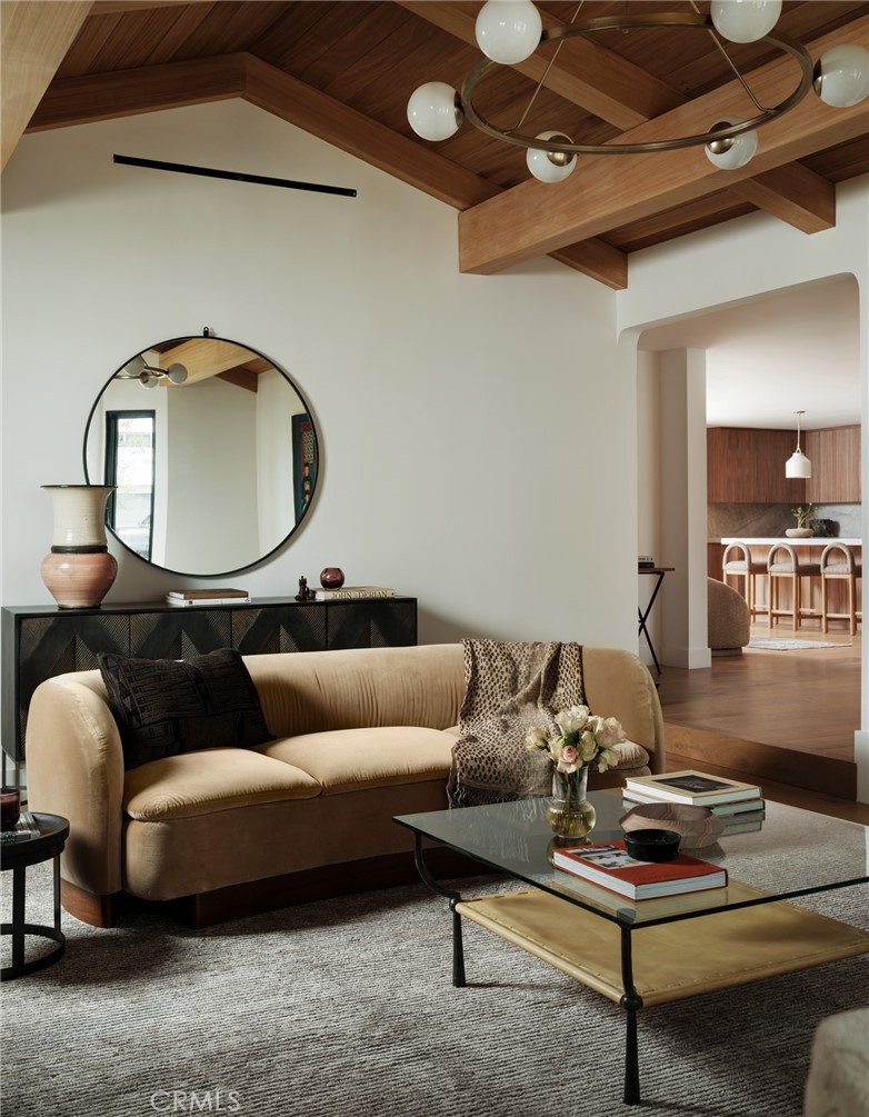 2437 Windward