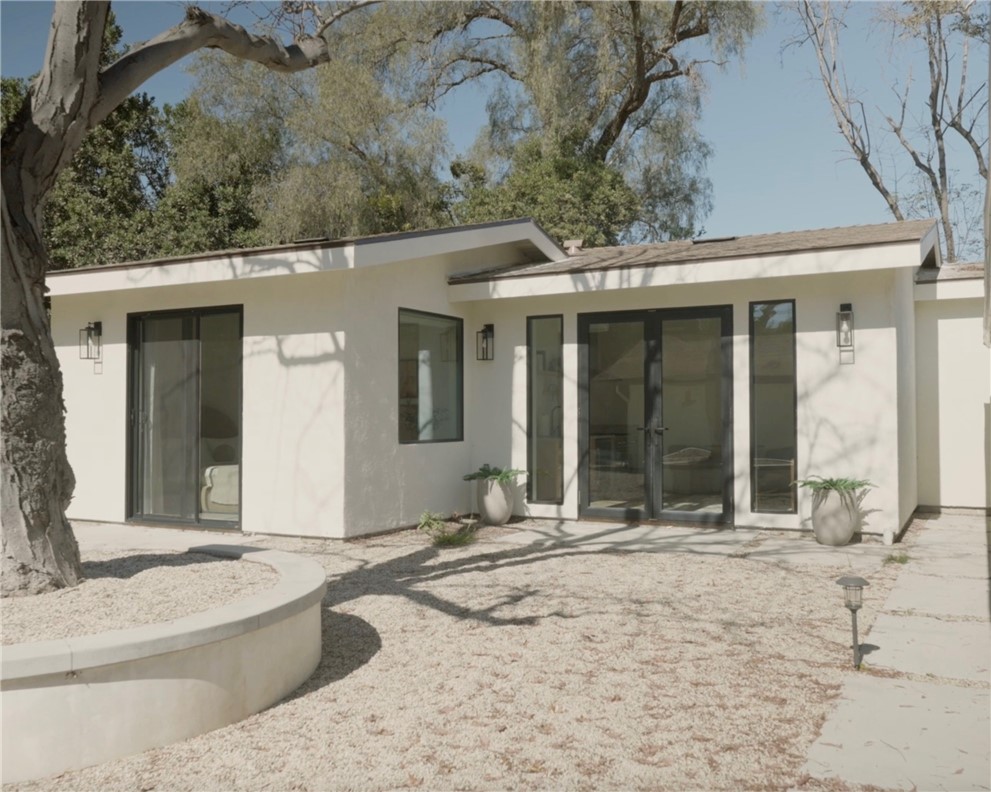 10141 Overhill Drive