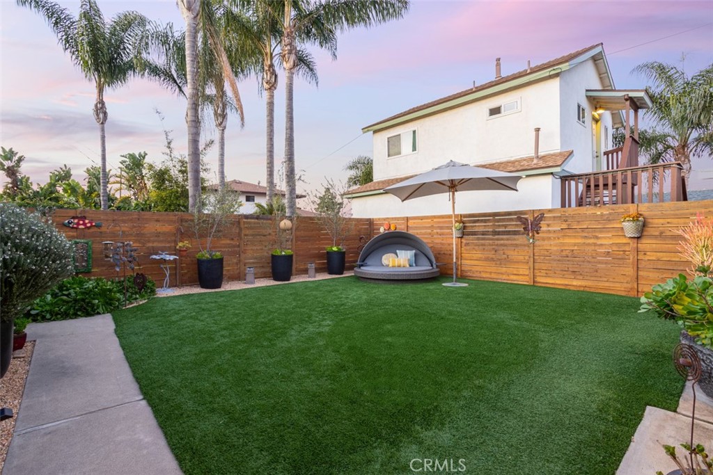 2011 Tustin Avenue