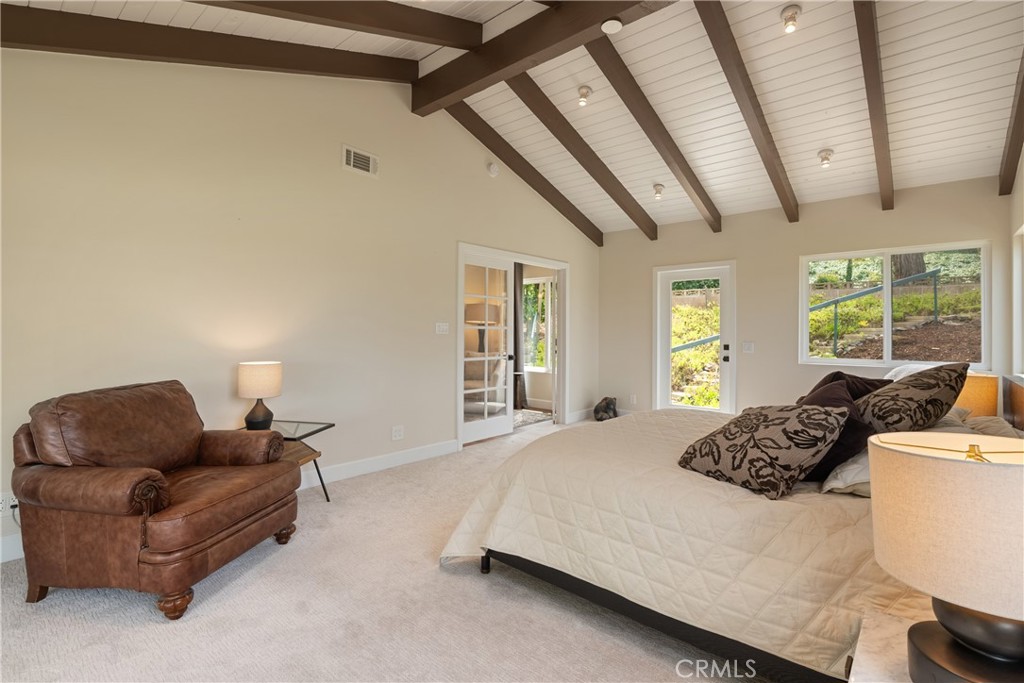 1327 San Julian