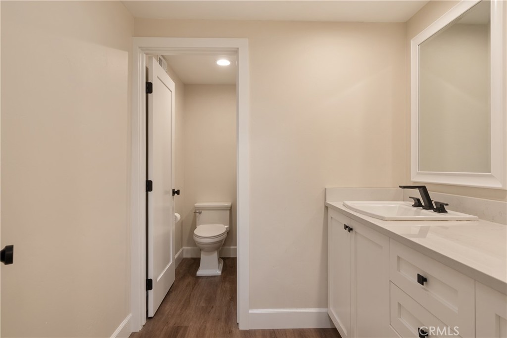 1327 San Julian
