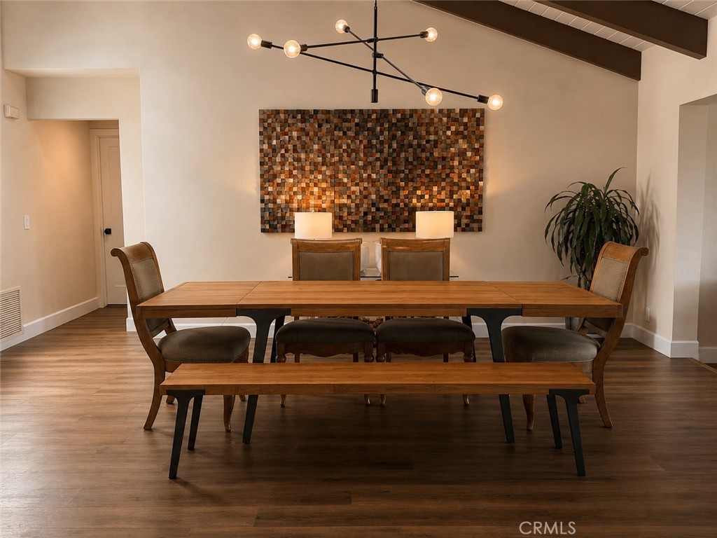 1327 San Julian