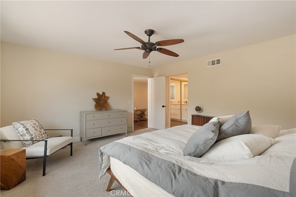 1327 San Julian
