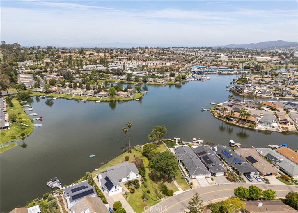 1327 San Julian