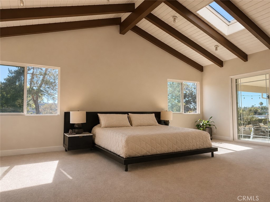1327 San Julian