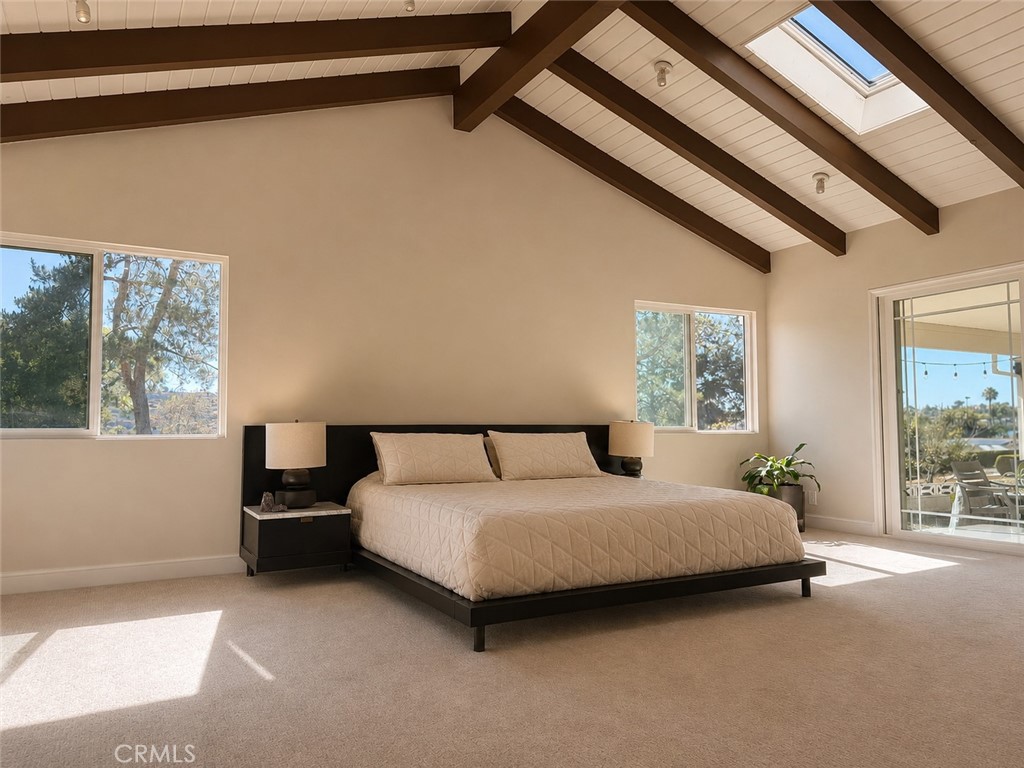 1327 San Julian