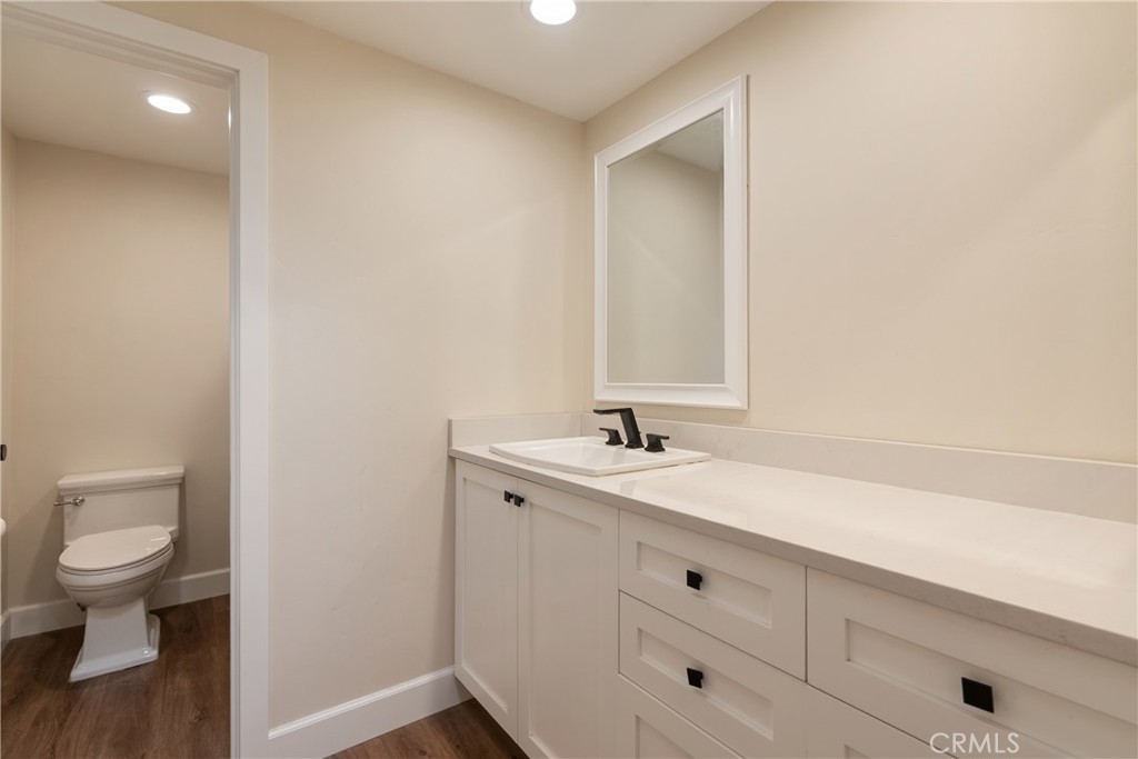 1327 San Julian