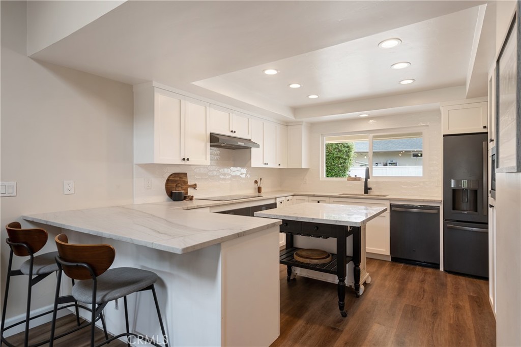 1327 San Julian
