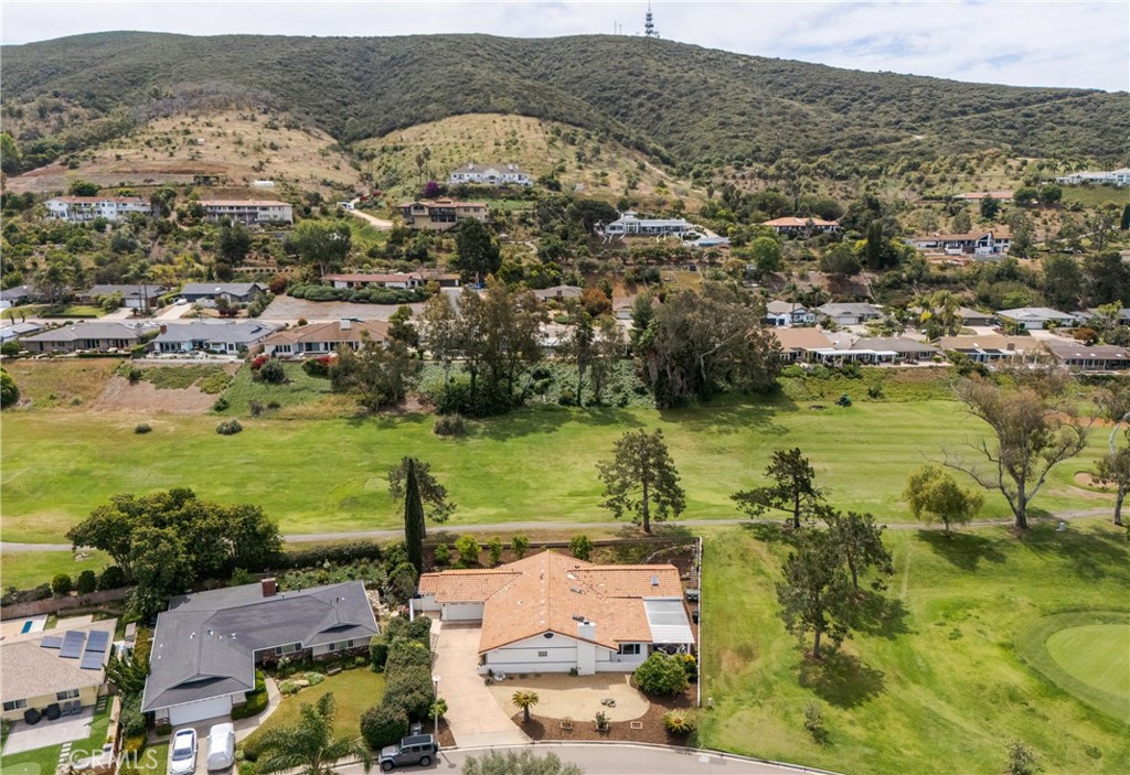 1327 San Julian