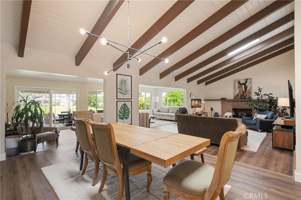 1327 San Julian
