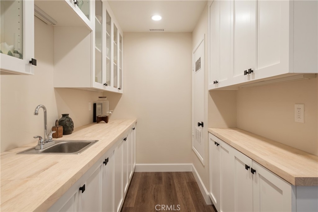 1327 San Julian
