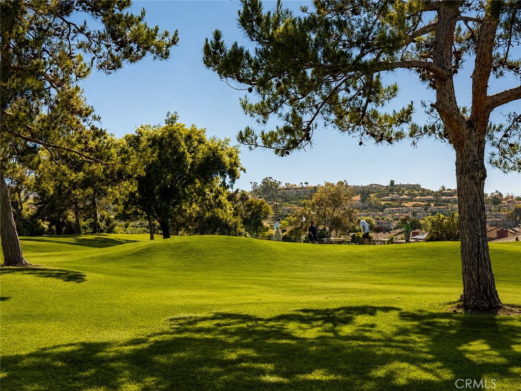 1327 San Julian
