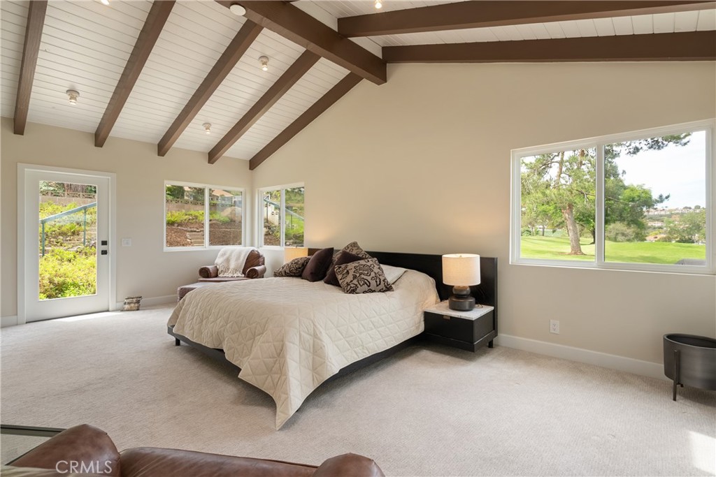 1327 San Julian