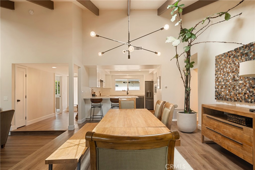 1327 San Julian
