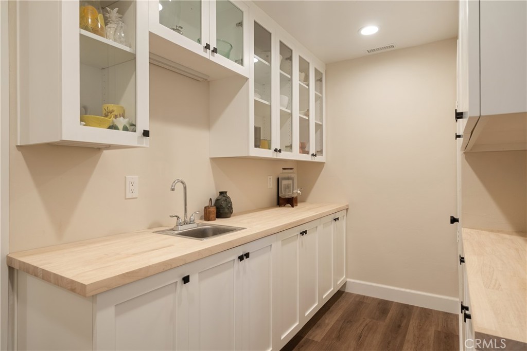 1327 San Julian