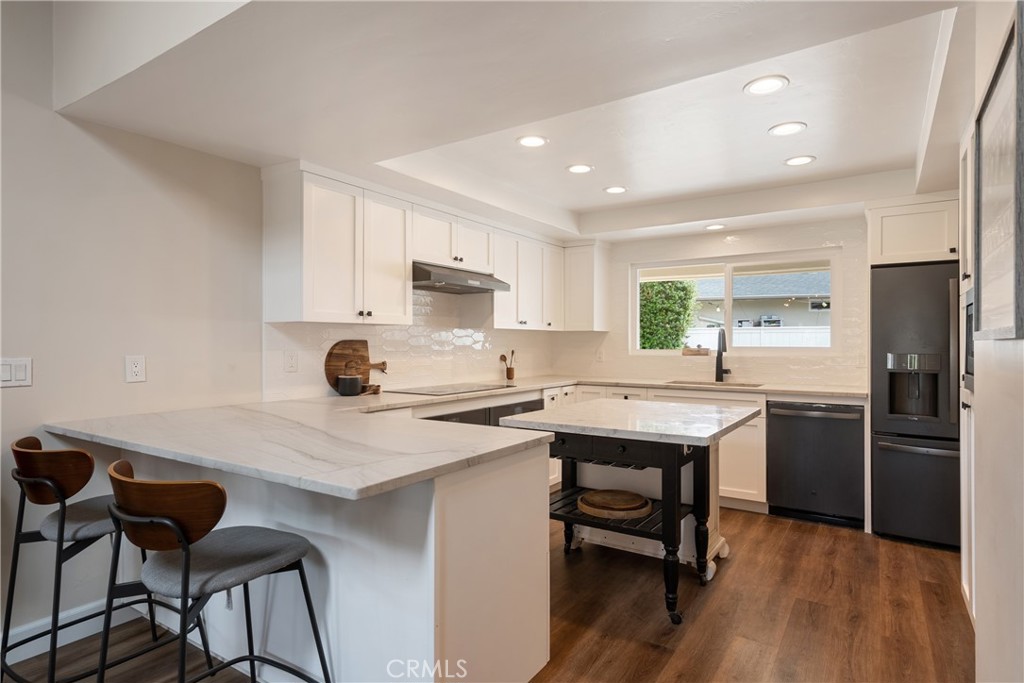 1327 San Julian