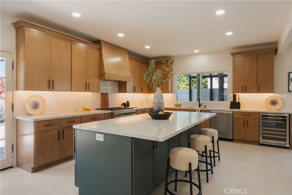 17182 Hillside Circle