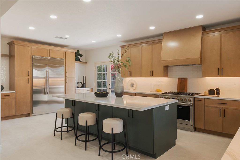 17182 Hillside Circle