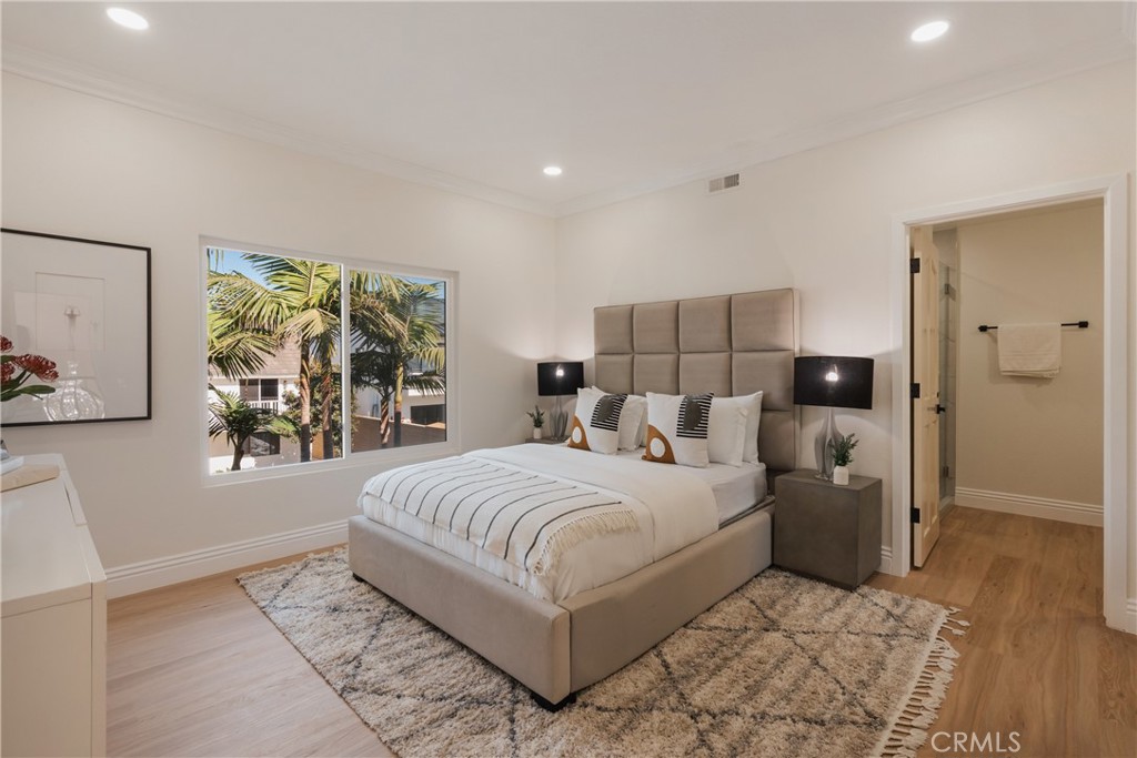 17182 Hillside Circle