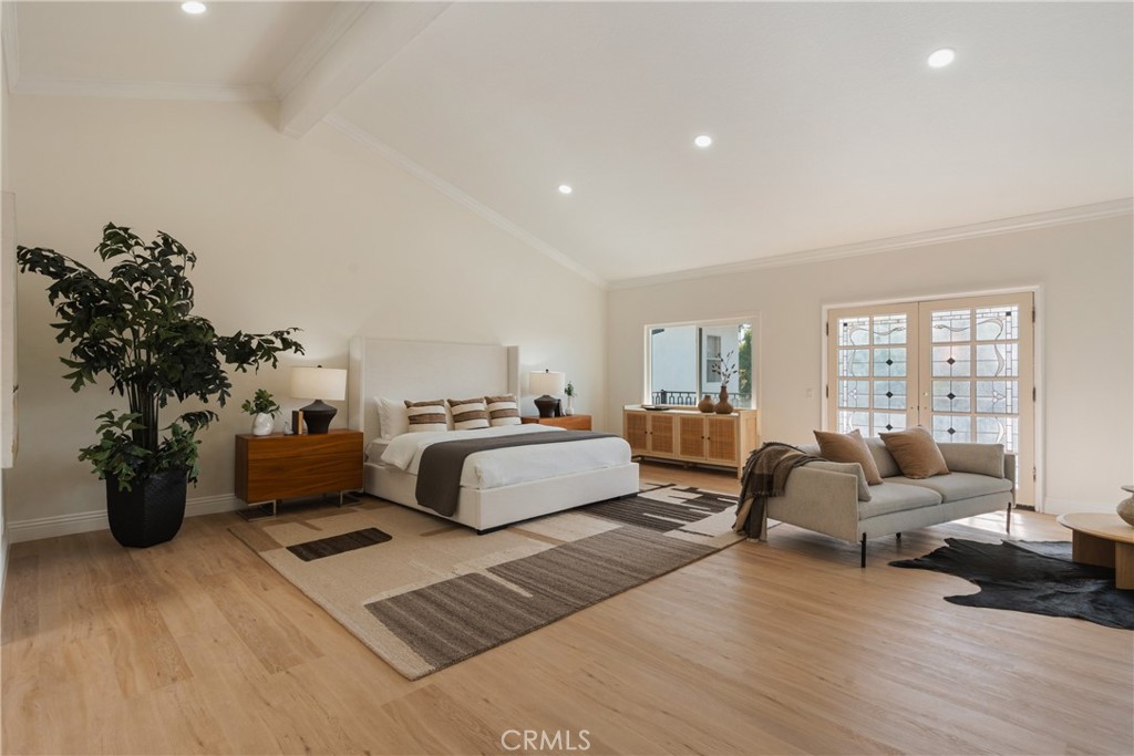 17182 Hillside Circle