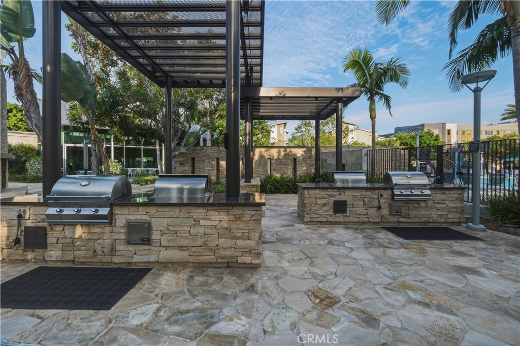 4505 Rivington