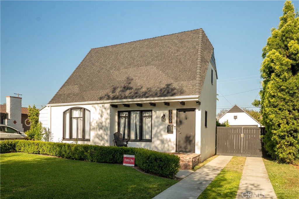 2009 Greenleaf Street