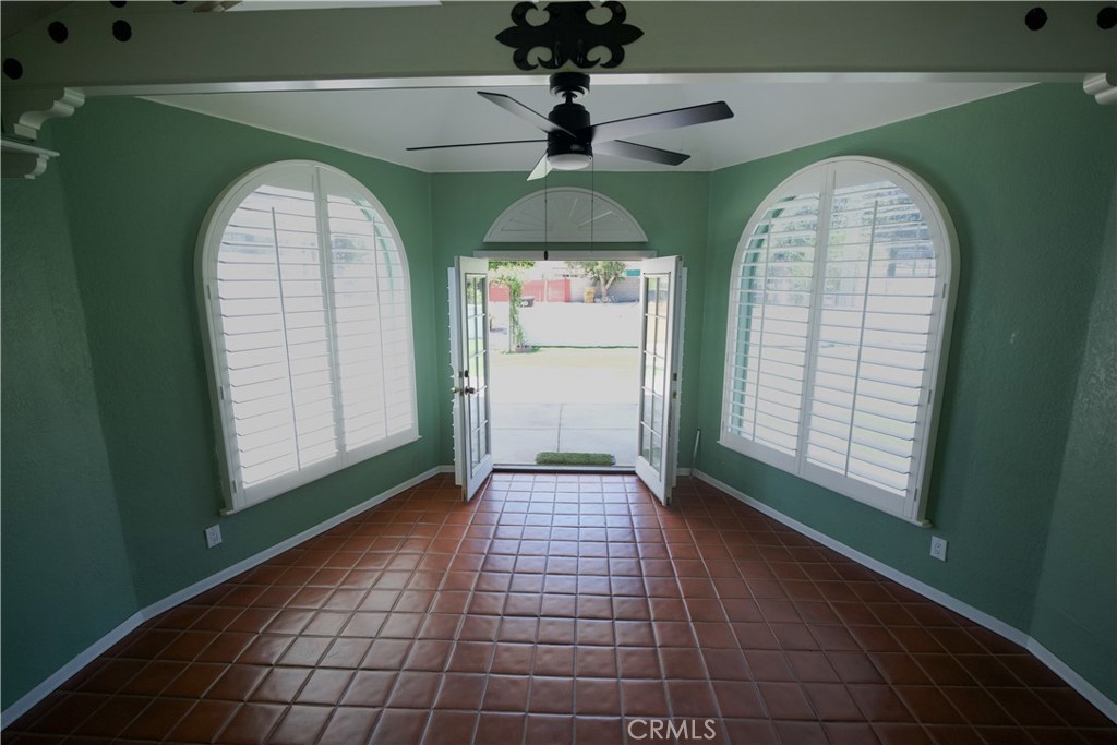 2770 Ladera