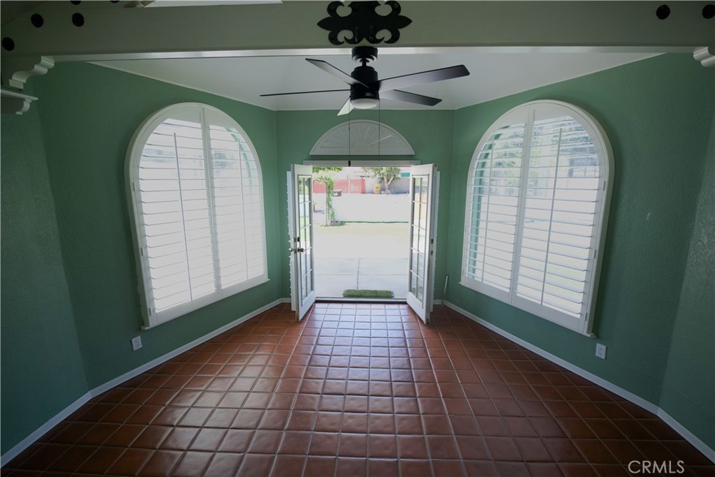 2770 Ladera