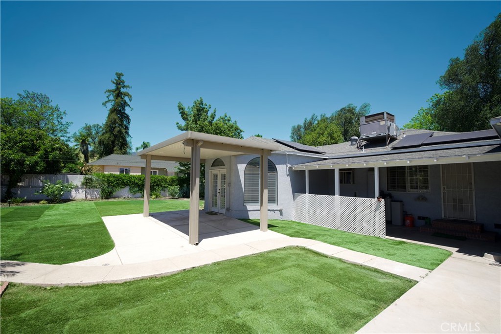 2770 Ladera