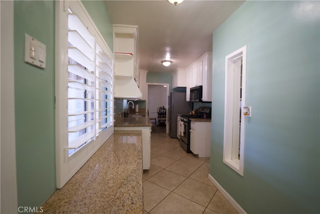 2770 Ladera