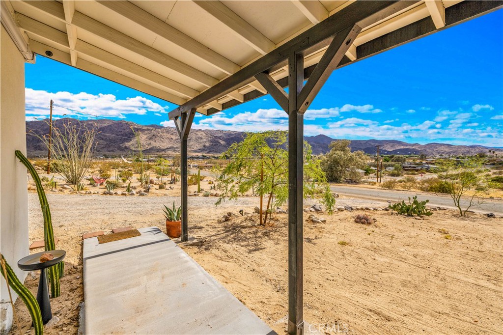 6597 Mesquite Springs