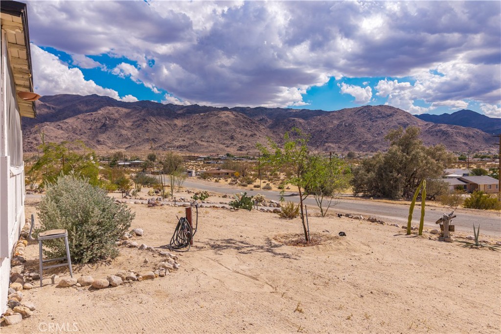 6597 Mesquite Springs