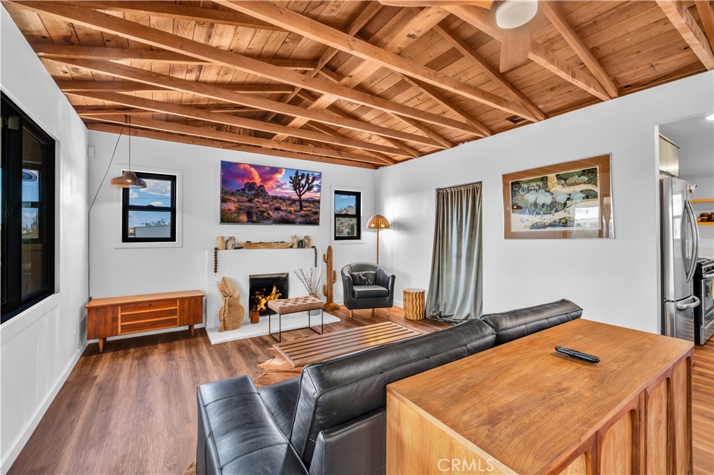 6597 Mesquite Springs
