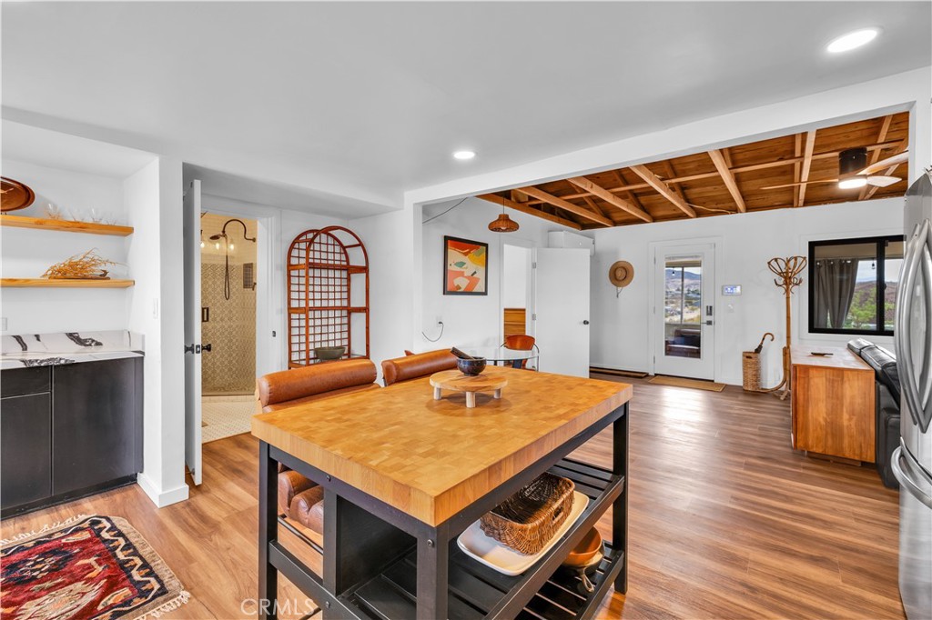 6597 Mesquite Springs