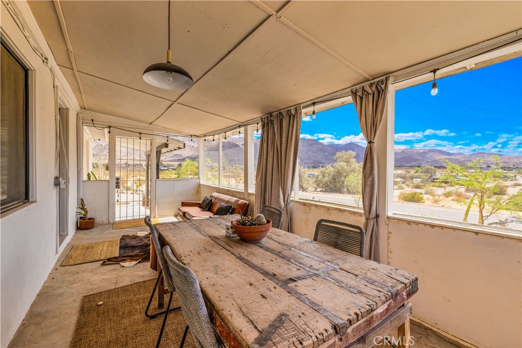 6597 Mesquite Springs